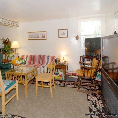 The Coast Motel Westerly Room photo